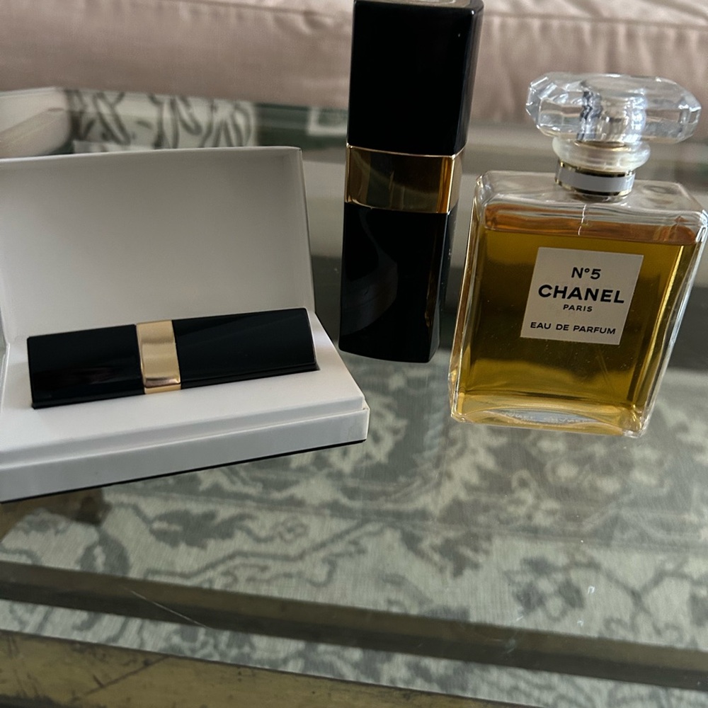 CHANEL No. 5 Eau de Parfum lot